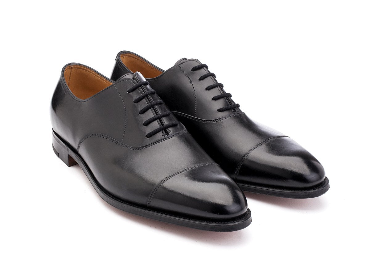 John Lobb City II — el Derby clàssic de cuir de vedell negre