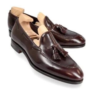 Carmina Tassel Loafer 80481 en Shell Cordovan Burgundy